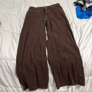 Brown jeans high rise flare.